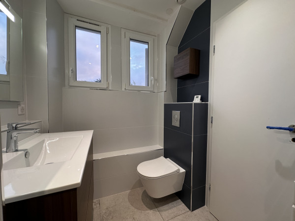 Toilette suspendue Le Pouliguen